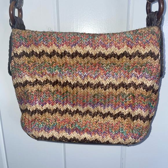 FOSSIL KEY PER multi zig zag straw woven shoulder bag with leather trim - Picture 4 of 13